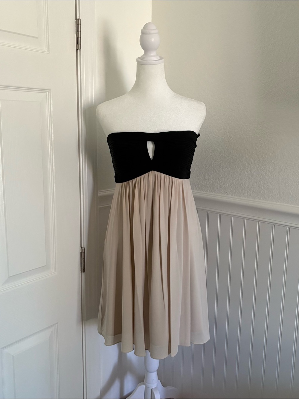 Strapless Two-Tone Black and Cream Mini Dress size 8
